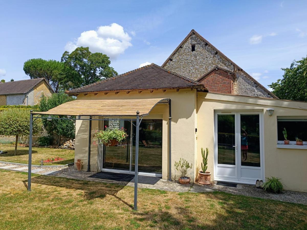 Le Petit Accent Hotell Saint-Pierre-de-Bailleul Exteriör bild