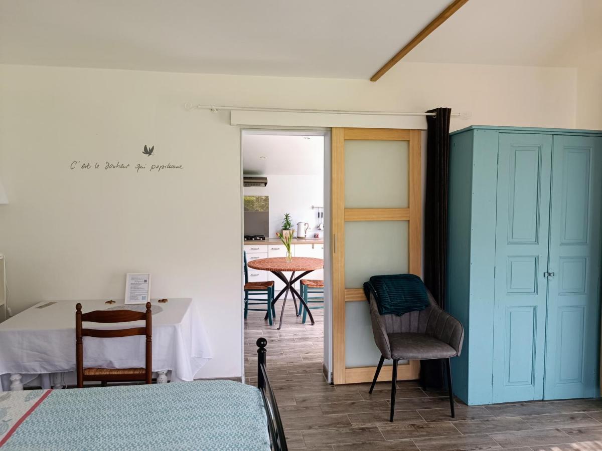 Le Petit Accent Hotell Saint-Pierre-de-Bailleul Exteriör bild